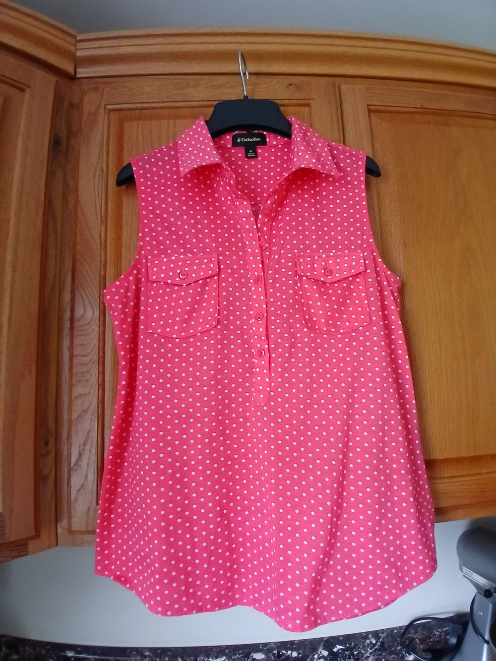 G Collection Pink Polka Dot Sleeveless Button-Up Top